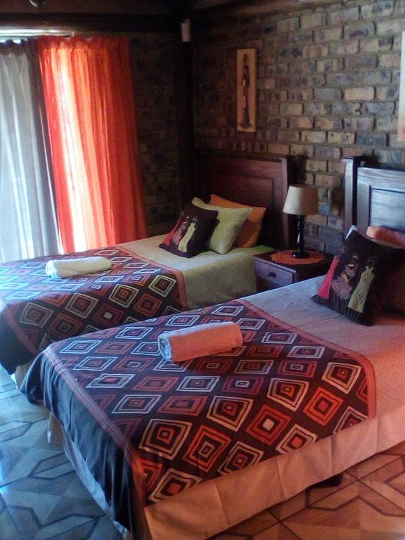 Pride Rock Accommodation Middelburg  Esterno foto